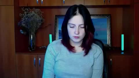 Scarlet online show from October 31, 2025, 6:58 am