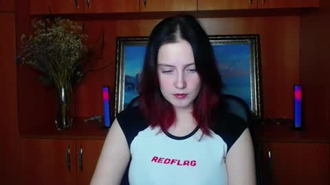 Scarlet online show from November 13, 2025, 1:32 pm