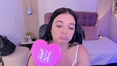 Rose Taylor online show from May 31, 2026, 2:02 pm
