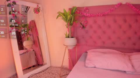   online show from September 24, 2025, 5:11 am