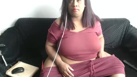 LAURA online show from March 10, 2025, 8:34 pm