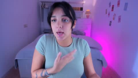 Roshelle online show from February 8, 2025, 11:33 am