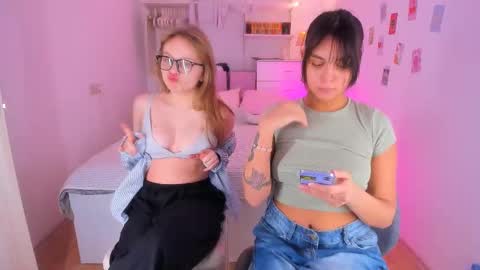 Roshelle online show from February 13, 2025, 2:52 pm