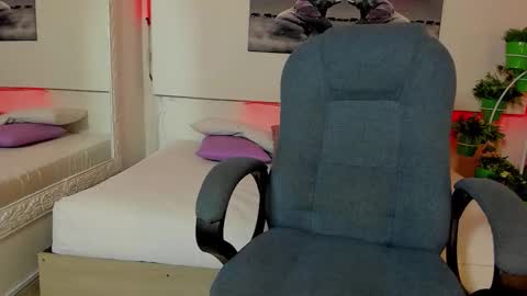 rosi_cooper online show from October 23, 2025, 10:47 am