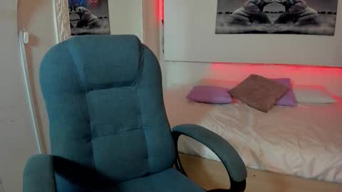 rosi_cooper online show from February 26, 2026, 11:09 am