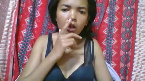 rosia685234 online show from May 17, 2026, 2:20 am