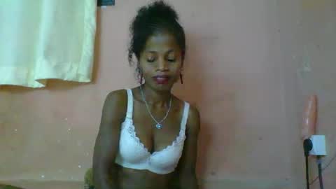 rosia online show from March 8, 2025, 3:56 pm