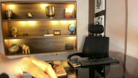 Snapshot of rosie_chell chatting on May 22, 2026, 12:00 pm Rosie online show from May 22, 2026, 12:00 pm
