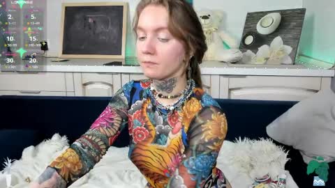 Rose  online show from April 4, 2026, 9:18 am