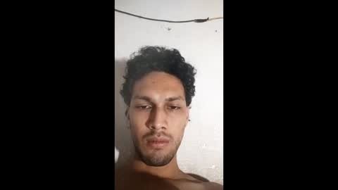 Snapshot of roskof69 chatting on February 13, 2025, 4:11 am Ribuu online show from February 13, 2025, 4:11 am