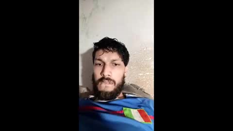 Snapshot of roskof69 chatting on November 11, 2025, 9:42 am Ribuu online show from November 11, 2025, 9:42 am