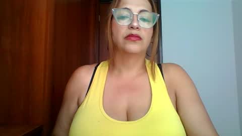 Snapshot of rossanalionheart chatting on April 19, 2026, 1:10 pm Rossana online show from April 19, 2026, 1:10 pm