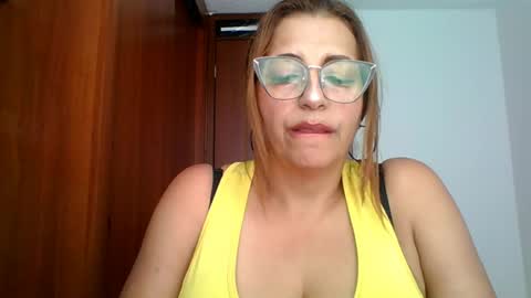 Snapshot of rossanalionheart chatting on April 19, 2026, 6:10 pm Rossana online show from April 19, 2026, 6:10 pm