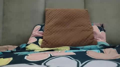 Snapshot of rossdzires4u chatting on January 10, 2025, 7:04 am Rossdzires4u online show from January 10, 2025, 7:04 am