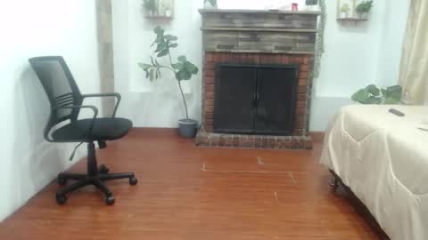 MY NAME IS  ROSSE  online show from October 18, 2025, 6:30 pm