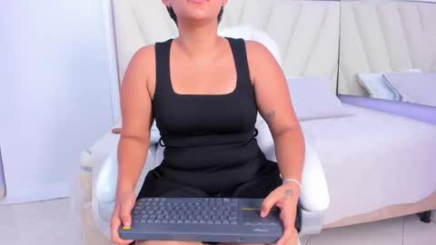 Snapshot of rosse_winters chatting on March 28, 2026, 4:34 am online show from March 28, 2026, 4:34 am