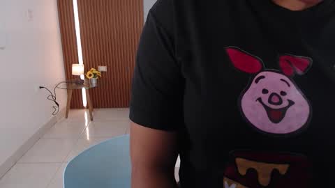 Snapshot of rosselyn_ chatting on February 6, 2026, 12:19 pm Rossi Hill online show from February 6, 2026, 12:19 pm