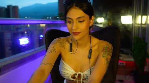 Snapshot of rosseyquiin chatting on November 23, 2025, 10:31 pm Rossey online show from November 23, 2025, 10:31 pm