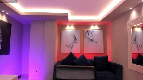 Rossie Rhoades online show from February 2, 2025, 9:40 am