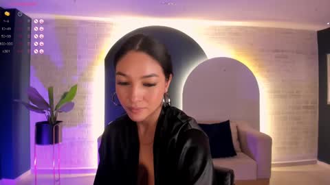 Rossie Rhoades online show from February 16, 2025, 11:16 am