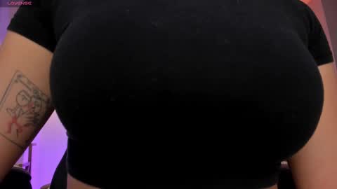 Rossie Rhoades online show from September 18, 2025, 11:45 am