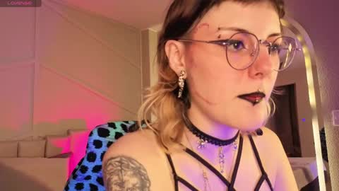 Snapshot of rossiie_hunt_ chatting on May 11, 2026, 4:04 pm rossiie_hunt_ online show from May 11, 2026, 4:04 pm