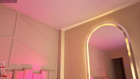 Snapshot of rossiie_hunt_ chatting on May 30, 2026, 1:30 pm rossiie_hunt_ online show from May 30, 2026, 1:30 pm