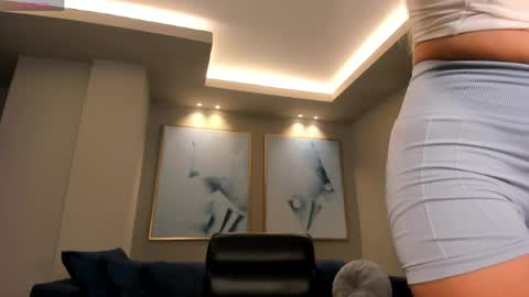 Rossie Rivers online show from April 10, 2026, 12:10 pm