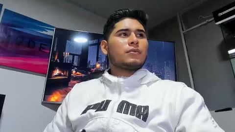 roswall25 online show from January 9, 2026, 5:21 am