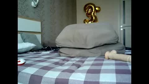 Rosy Caren online show from May 9, 2026, 4:39 am