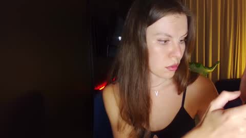 Snapshot of roter_rita chatting on October 19, 2025, 7:36 pm roter_rita online show from October 19, 2025, 7:36 pm