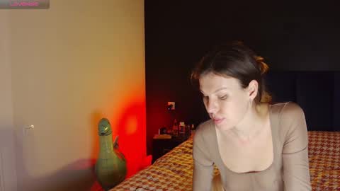 Snapshot of roter_rita chatting on November 13, 2025, 4:50 pm roter_rita online show from November 13, 2025, 4:50 pm