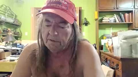 Snapshot of rotorranch chatting on October 18, 2025, 12:24 am rotorranch online show from October 18, 2025, 12:24 am