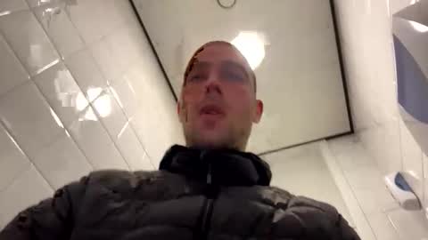 rotteei1 online show from October 23, 2025, 8:24 am