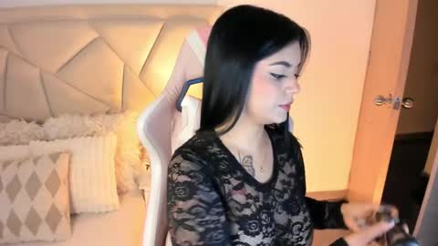 Snapshot of rouse_benett27 chatting on May 17, 2026, 11:34 pm online show from May 17, 2026, 11:34 pm