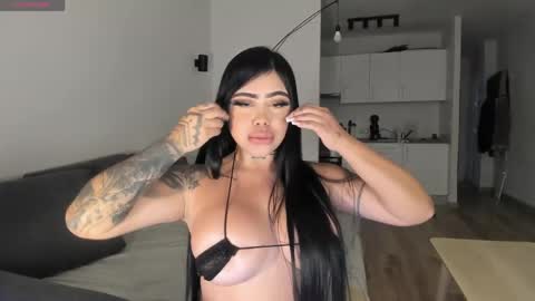 Snapshot of rouse_hallberg_ chatting on April 20, 2026, 12:52 pm DREAM online show from April 20, 2026, 12:52 pm