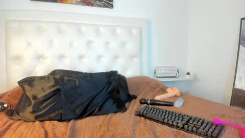 rouse_sexy_hotxx77 online show from April 24, 2026, 5:15 pm