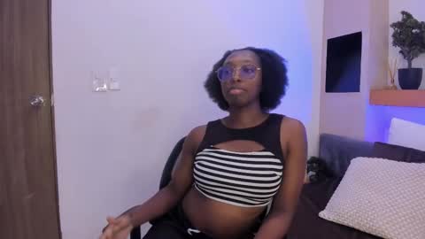 Snapshot of rouselux chatting on February 20, 2026, 8:20 pm rouselux online show from February 20, 2026, 8:20 pm