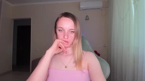 Snapshot of rousereed chatting on March 22, 2026, 11:35 am Rouse online show from March 22, 2026, 11:35 am