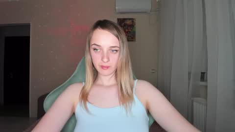 Snapshot of rousereed chatting on April 14, 2026, 9:21 pm Rouse online show from April 14, 2026, 9:21 pm