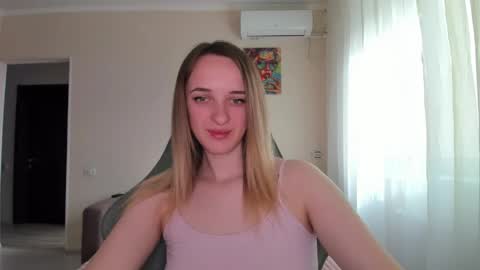 Snapshot of rousereed chatting on April 16, 2026, 6:25 am Rouse online show from April 16, 2026, 6:25 am