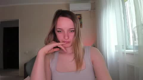 Snapshot of rousereed chatting on April 20, 2026, 6:27 am Rouse online show from April 20, 2026, 6:27 am