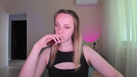 Snapshot of rousereed chatting on April 23, 2026, 10:14 am Rouse online show from April 23, 2026, 10:14 am