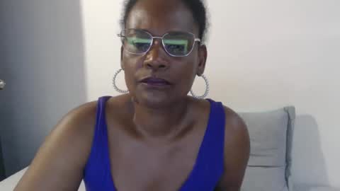 luxa online show from January 19, 2025, 8:51 pm