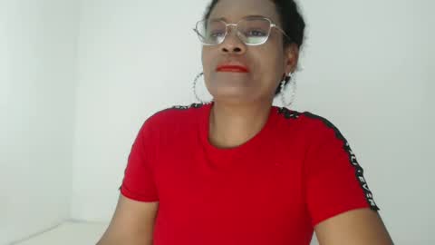 luxa online show from September 22, 2025, 12:40 pm