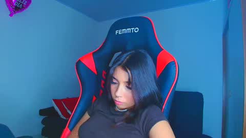 rousse_violet online show from September 27, 2025, 11:54 pm