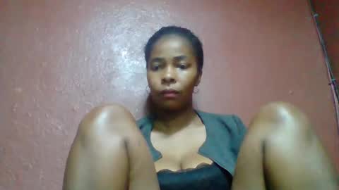 rovaelyah online show from October 9, 2025, 5:38 am