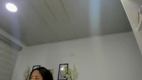 Snapshot of roxan_ne chatting on December 31, 2024, 2:08 am Roxx online show from December 31, 2024, 2:08 am