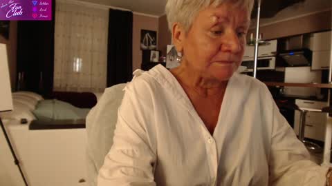 Roxana online show from December 14, 2024, 4:09 pm