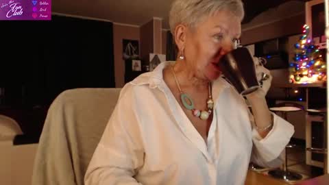 Roxana online show from December 18, 2024, 5:42 pm